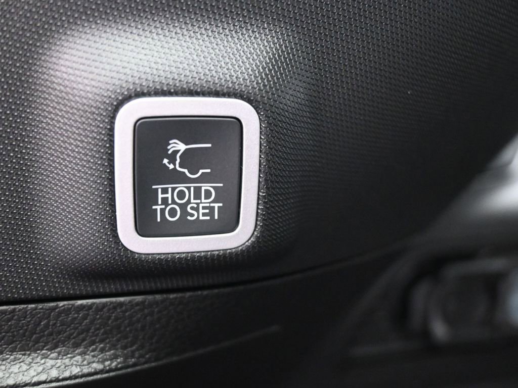 New 2025 Jeep Grand Cherokee Altitude RWD image 16