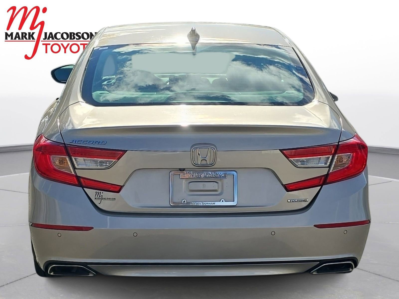Used 2018 Honda Accord Touring image 10