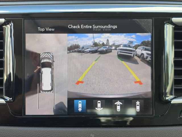 Used 2020 Chrysler Pacifica Touring-L Plus FWD image 32
