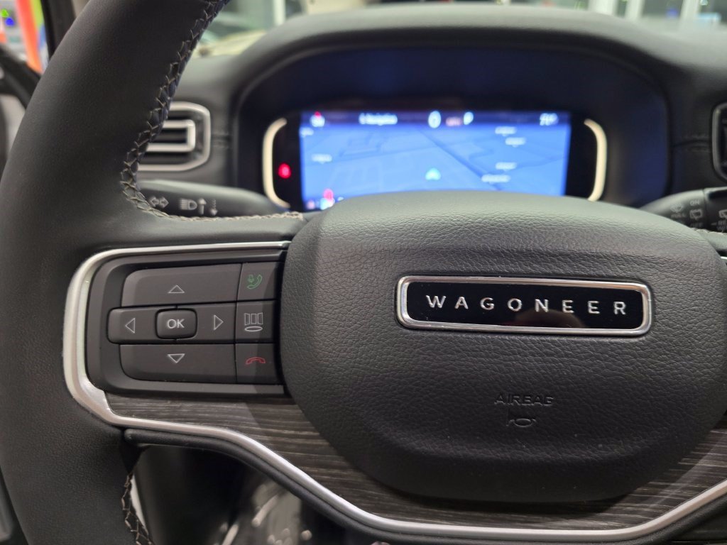 Used 2024 Jeep Wagoneer L Series II w/ Flexible Seating Group AWD/4WD image 19
