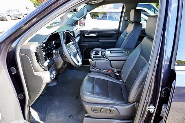 Used 2025 GMC Sierra 1500 SLT AWD/4WD image 25
