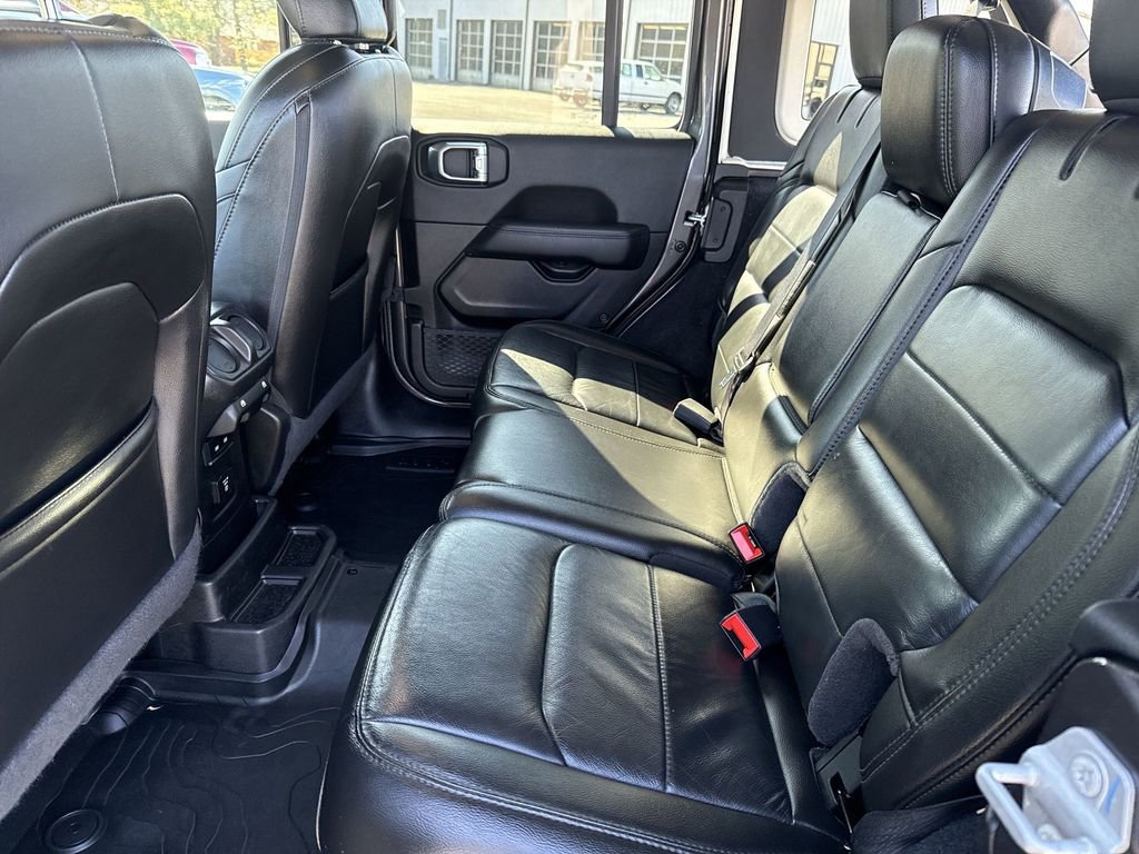 Used 2021 Jeep Wrangler Unlimited Sahara image 24