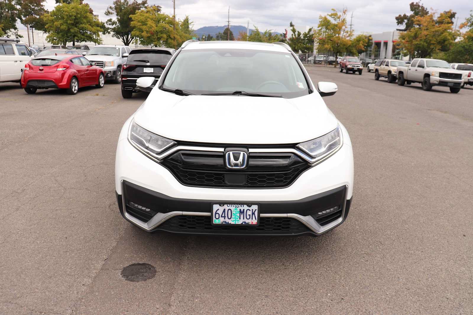 Used 2020 Honda CR-V Touring image 2