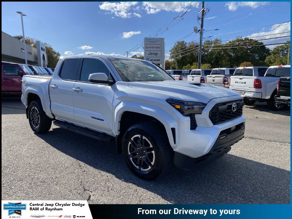 Used 2025 Toyota Tacoma TRD Sport w/ TRD Sport Upgrade Package