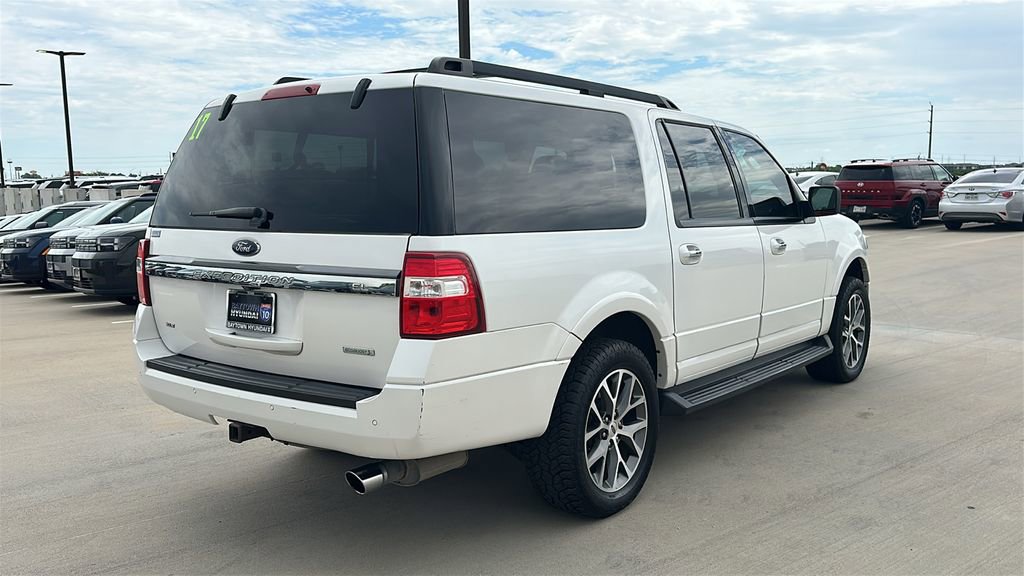 Used 2017 Ford Expedition EL XLT w/ Equipment Group 202A RWD image 12