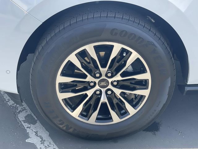 Certified 2025 Ford Expedition Platinum AWD/4WD image 40