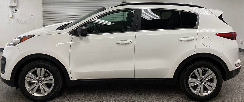 Used 2017 Kia Sportage LX w/ LX Popular Package image 8