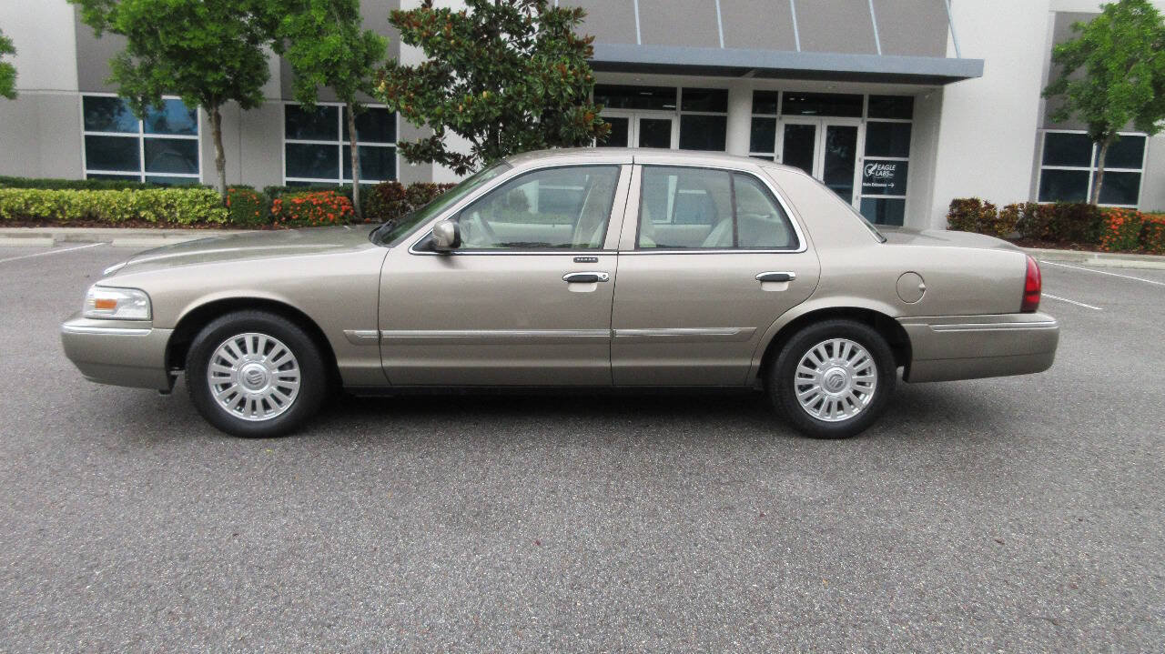 Used 2006 Mercury Grand Marquis LS RWD image 2