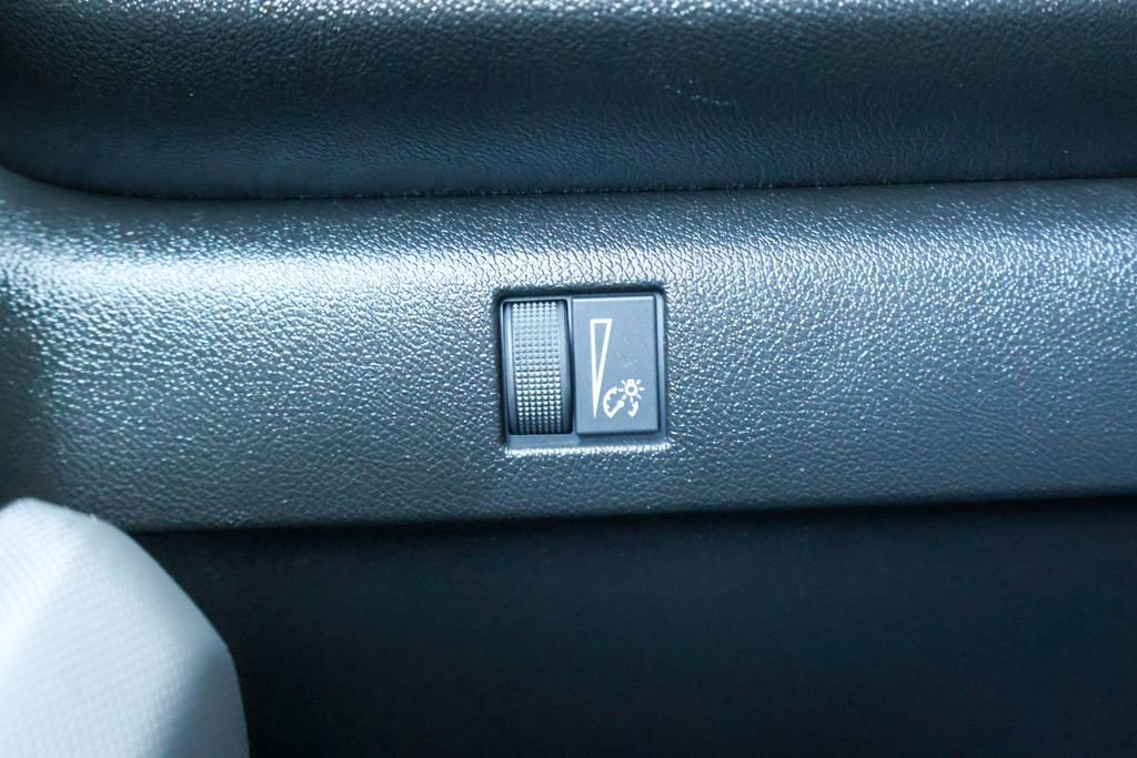 Used 2025 Chevrolet Colorado W/T image 18