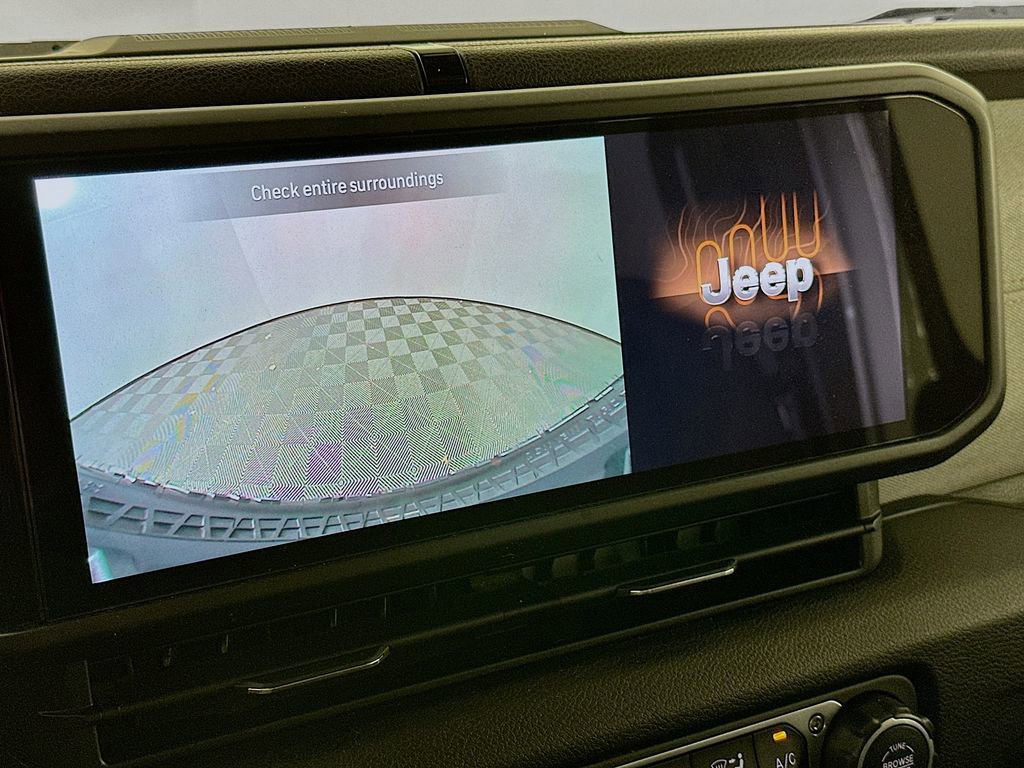 Certified 2025 Jeep Wrangler Willys image 22