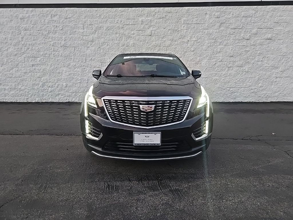 Certified 2022 Cadillac XT5 Premium Luxury w/ LPO, Floor Liner Package AWD/4WD image 3