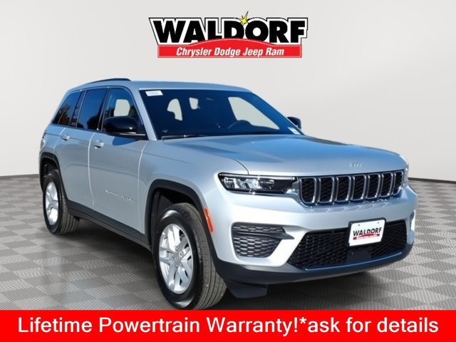 New 2025 Jeep Grand Cherokee Laredo X w/ Luxury Tech Group I AWD/4WD image 1