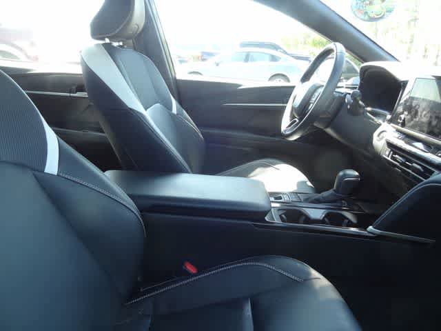 Certified 2025 Toyota Camry SE w/ Convenience Package AWD/4WD image 12