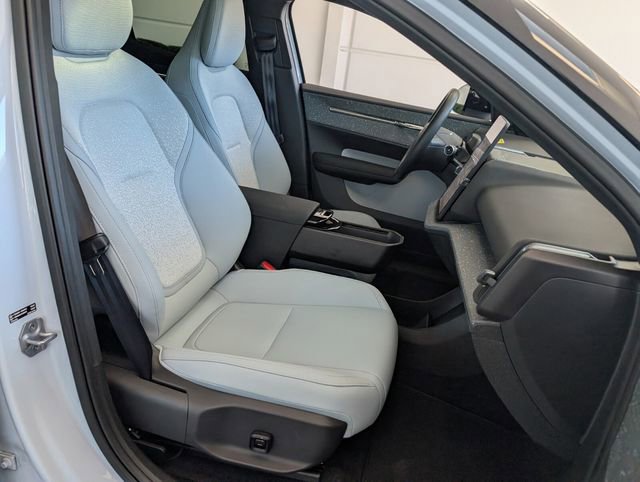 Used 2025 Volvo EX30 Ultra image 18