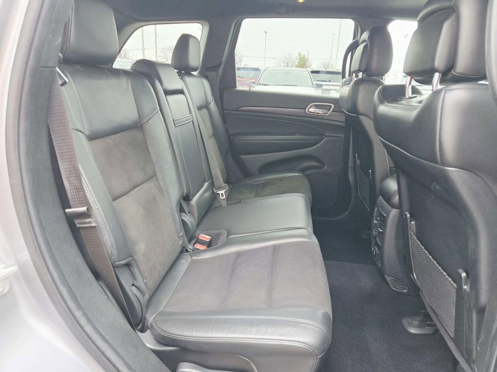 Used 2020 Jeep Grand Cherokee Altitude image 16