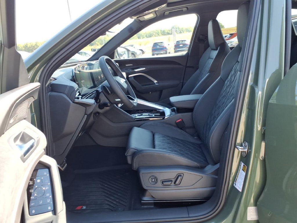 New 2026 Audi SQ5 Prestige AWD/4WD image 18