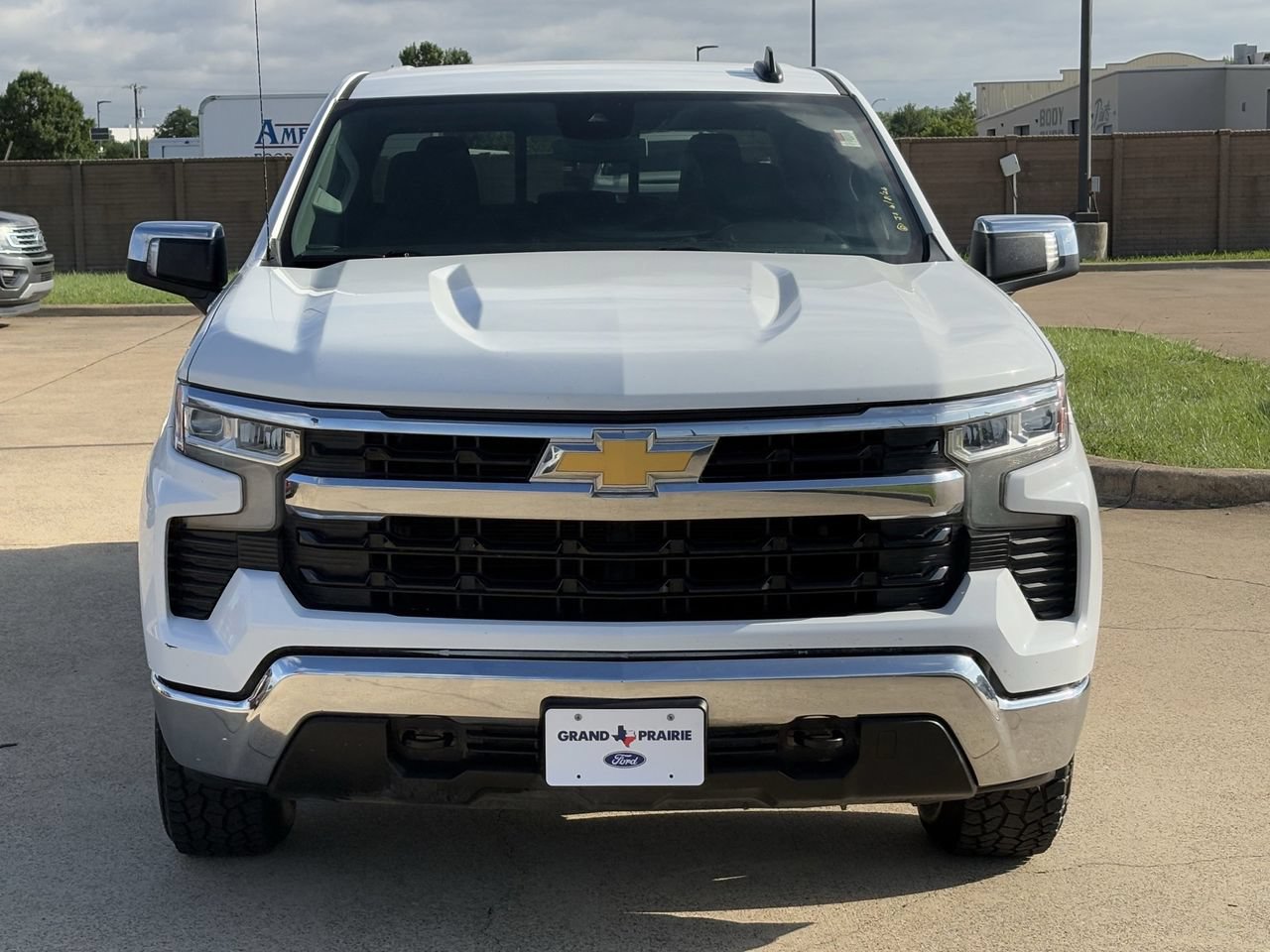 Used 2023 Chevrolet Silverado 1500 LT w/ Convenience Package II RWD image 9