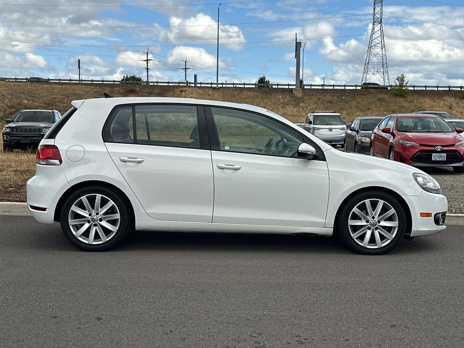 Used 2011 Volkswagen Golf TDI FWD image 2
