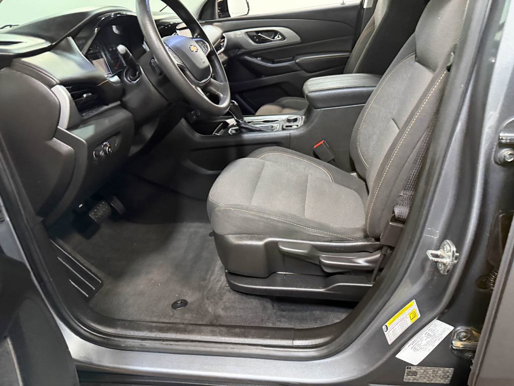 Used 2020 Chevrolet Traverse LS image 57
