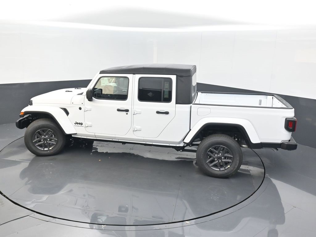 New 2025 Jeep Gladiator Sport image 36