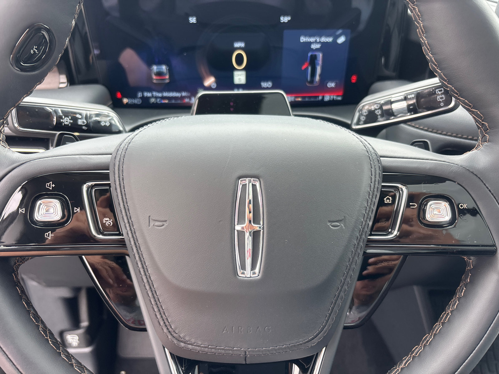 New 2027 Lincoln Aviator Reserve AWD/4WD image 15
