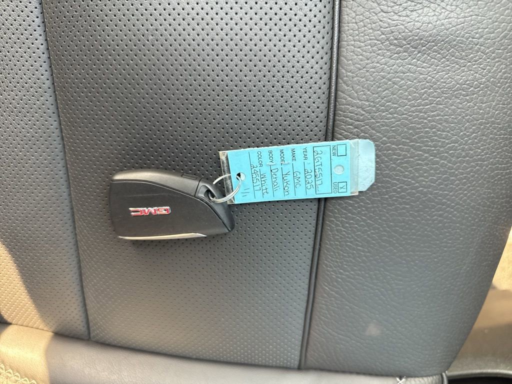 Used 2025 GMC Yukon Denali image 40