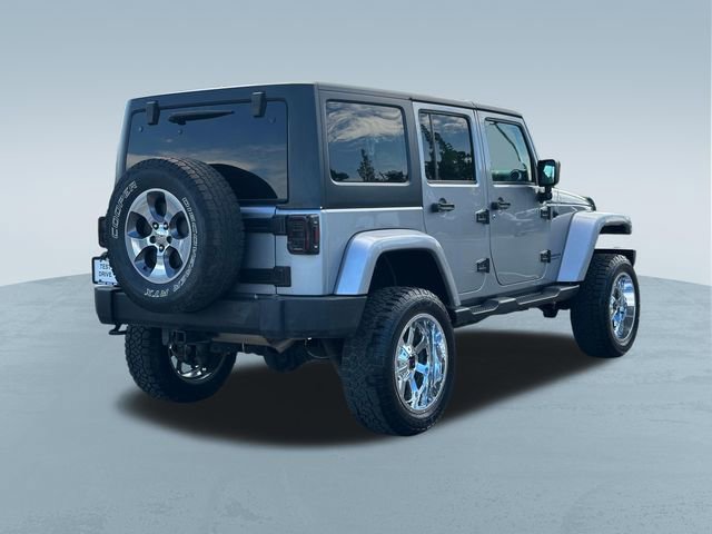 Used 2016 Jeep Wrangler Unlimited Sahara AWD/4WD image 8