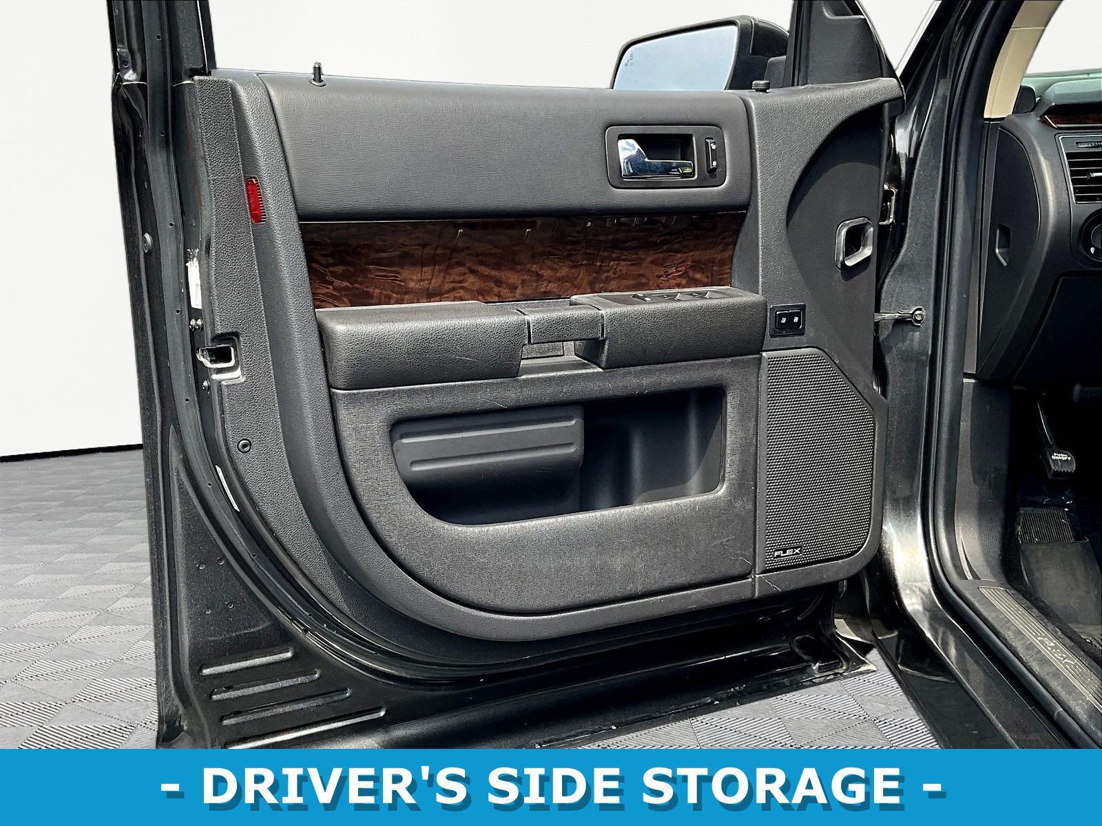 Used 2019 Ford Flex Limited FWD image 19