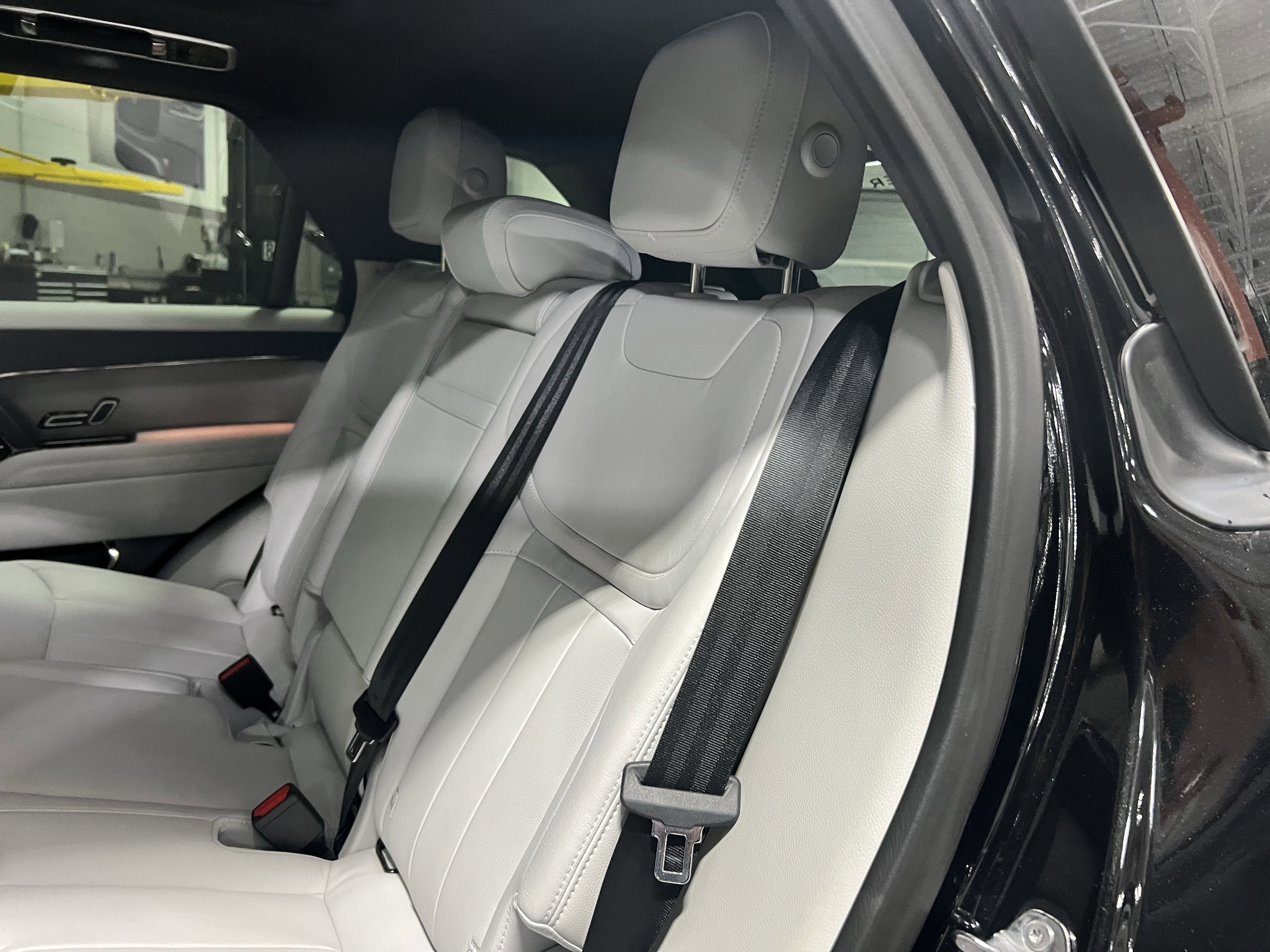 Used 2025 Land Rover Range Rover Sport AWD/4WD image 31