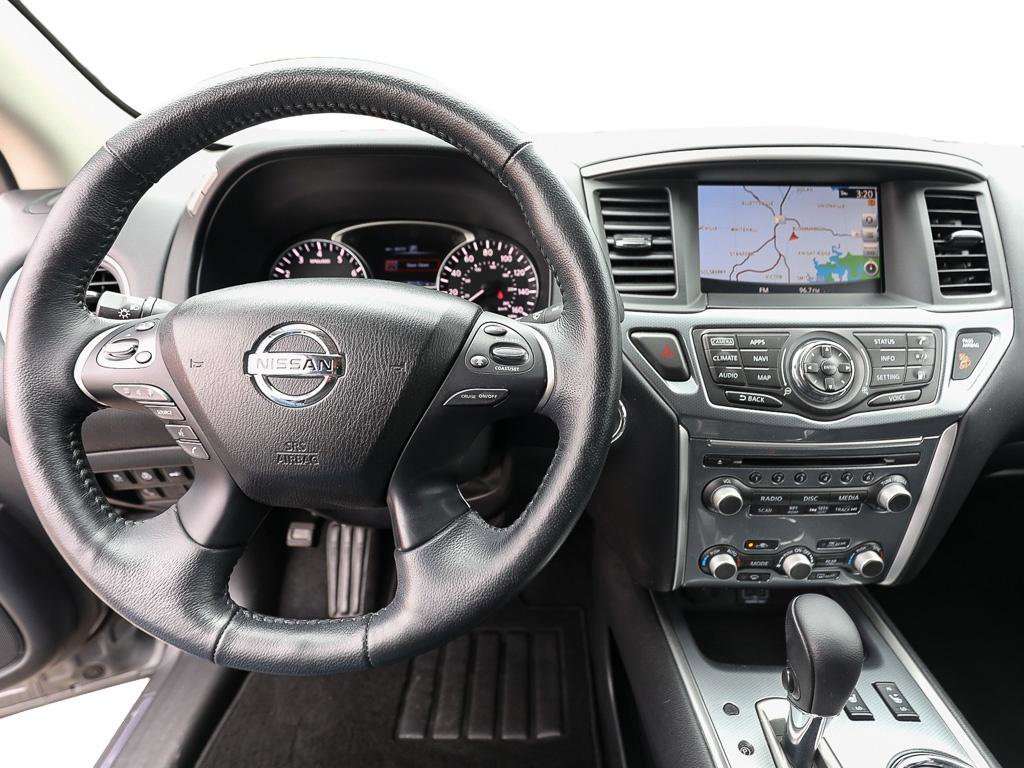 Used 2019 Nissan Pathfinder SL AWD/4WD image 15