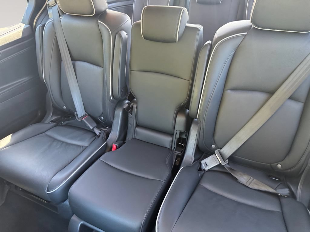Used 2025 Honda Odyssey Touring image 13