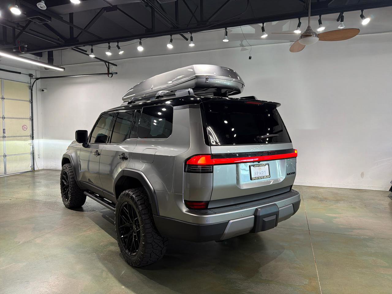 Used 2024 Lexus GX 550 image 5