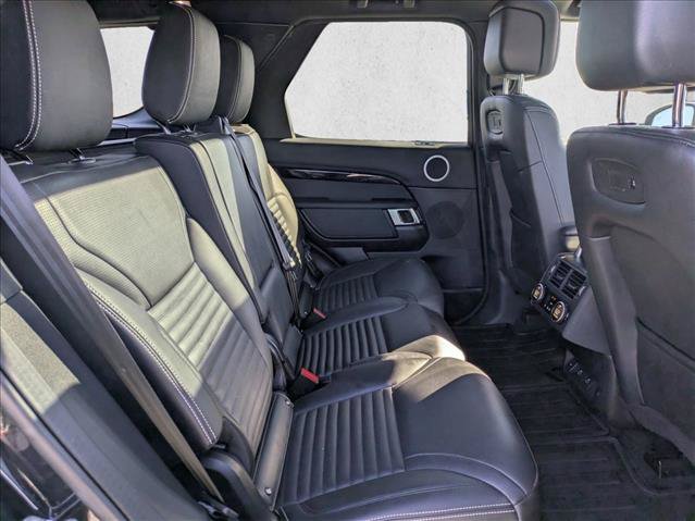 Certified 2025 Land Rover Discovery S AWD/4WD image 21
