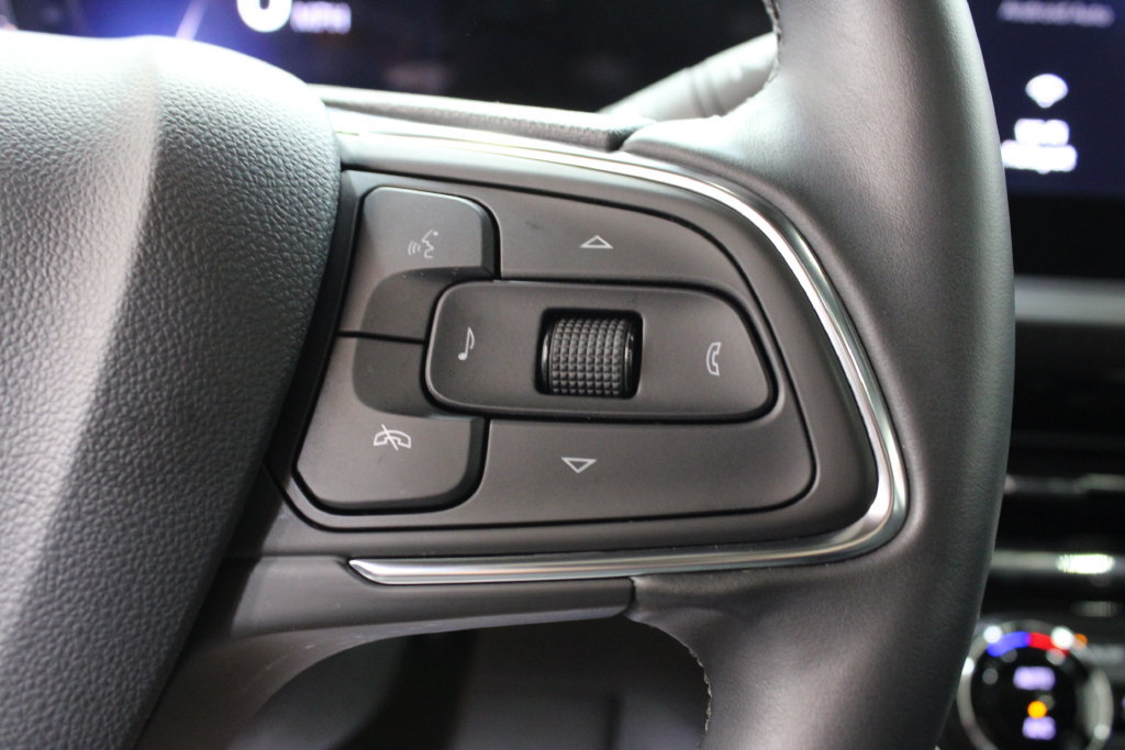 Used 2025 Buick Envista Sport Touring w/ Convenience I Package FWD image 27