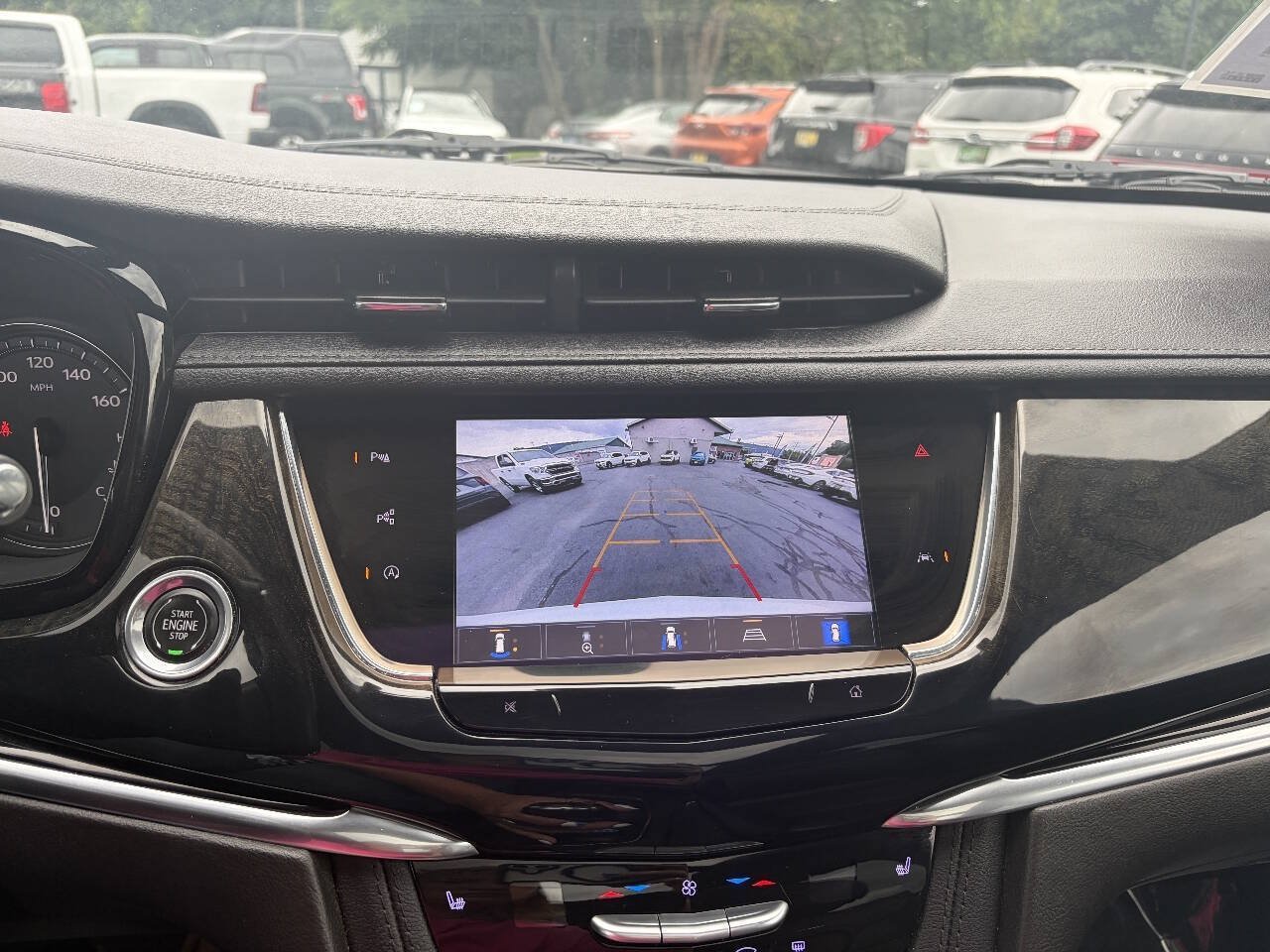 Used 2022 Cadillac XT6 Premium Luxury w/ Technology Package AWD/4WD image 25