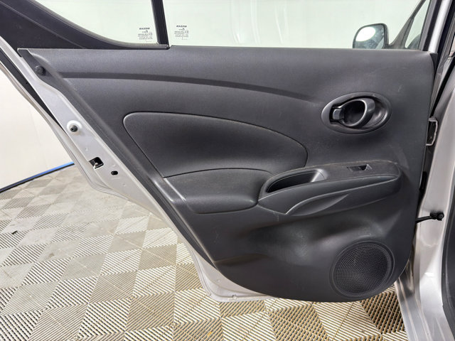 Used 2012 Nissan Versa SV FWD image 21
