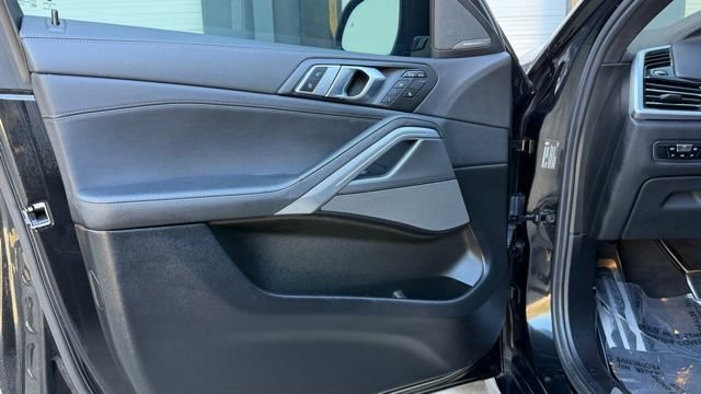Used 2023 BMW X6 M50i w/ Executive Package image 46