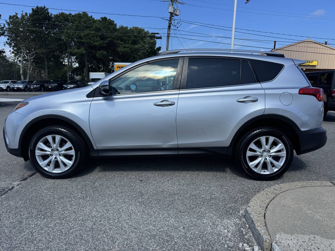 Used 2013 Toyota RAV4 Limited AWD/4WD image 5