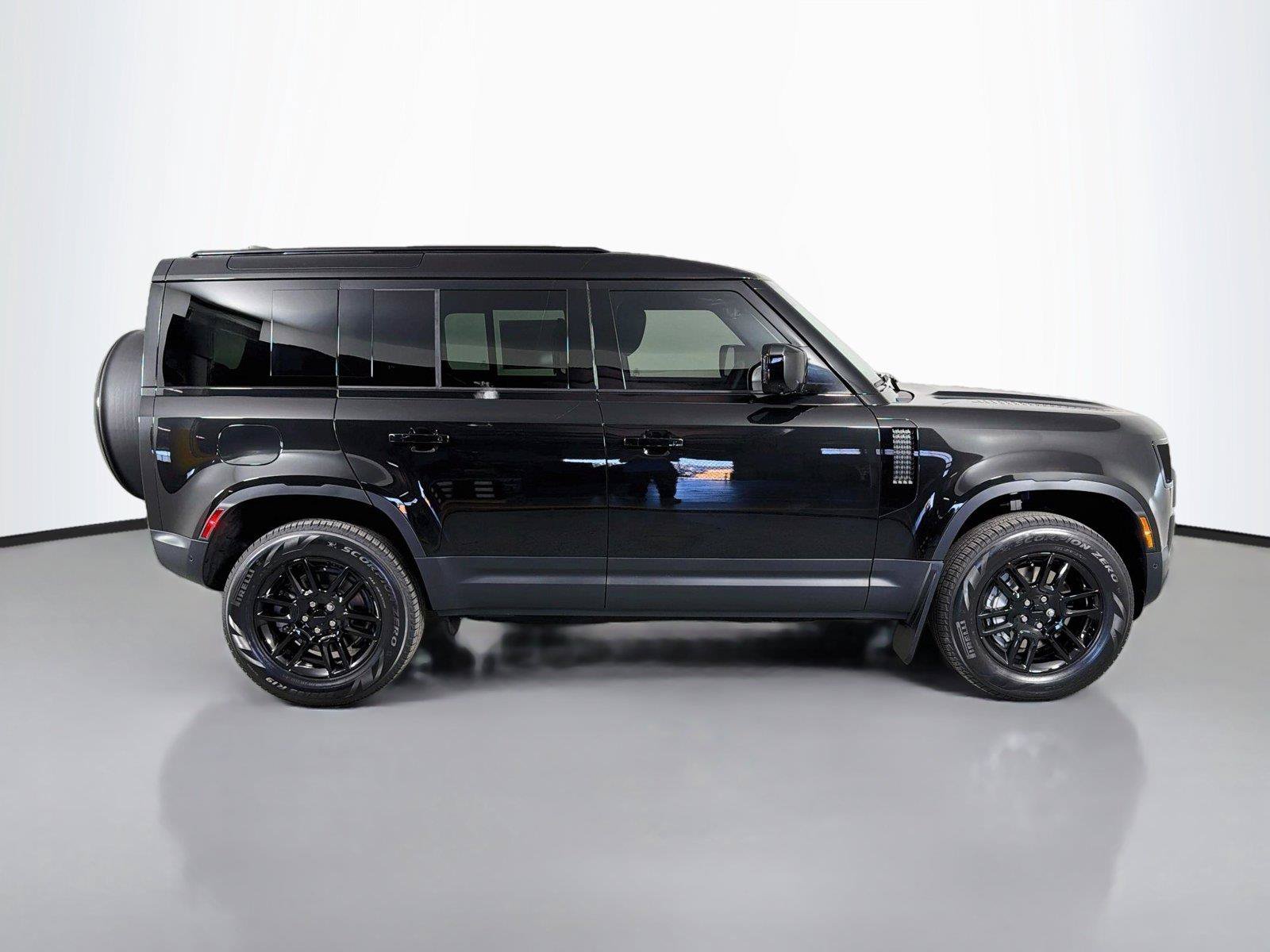 New 2026 Land Rover Defender 110 S AWD/4WD image 4
