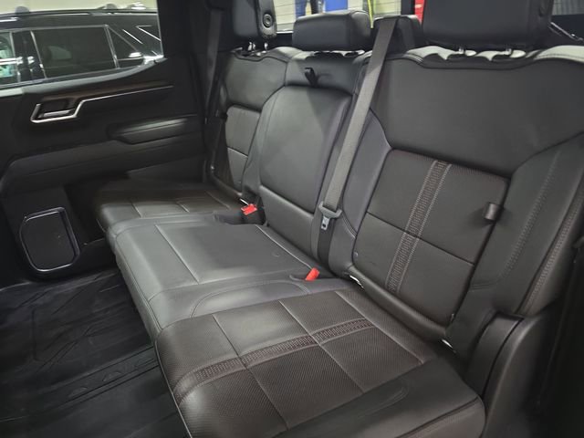 Used 2024 Chevrolet Silverado 1500 High Country w/ Technology Package AWD/4WD image 17