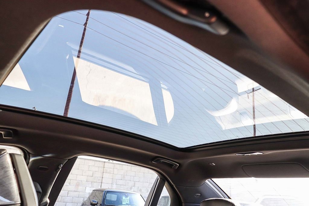 Used 2025 BMW 740i xDrive image 26