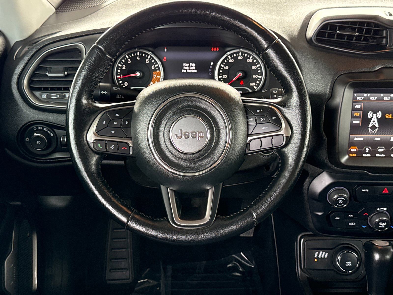 Used 2019 Jeep Renegade Limited w/ UConnect 8.4 Nav Group AWD/4WD image 13