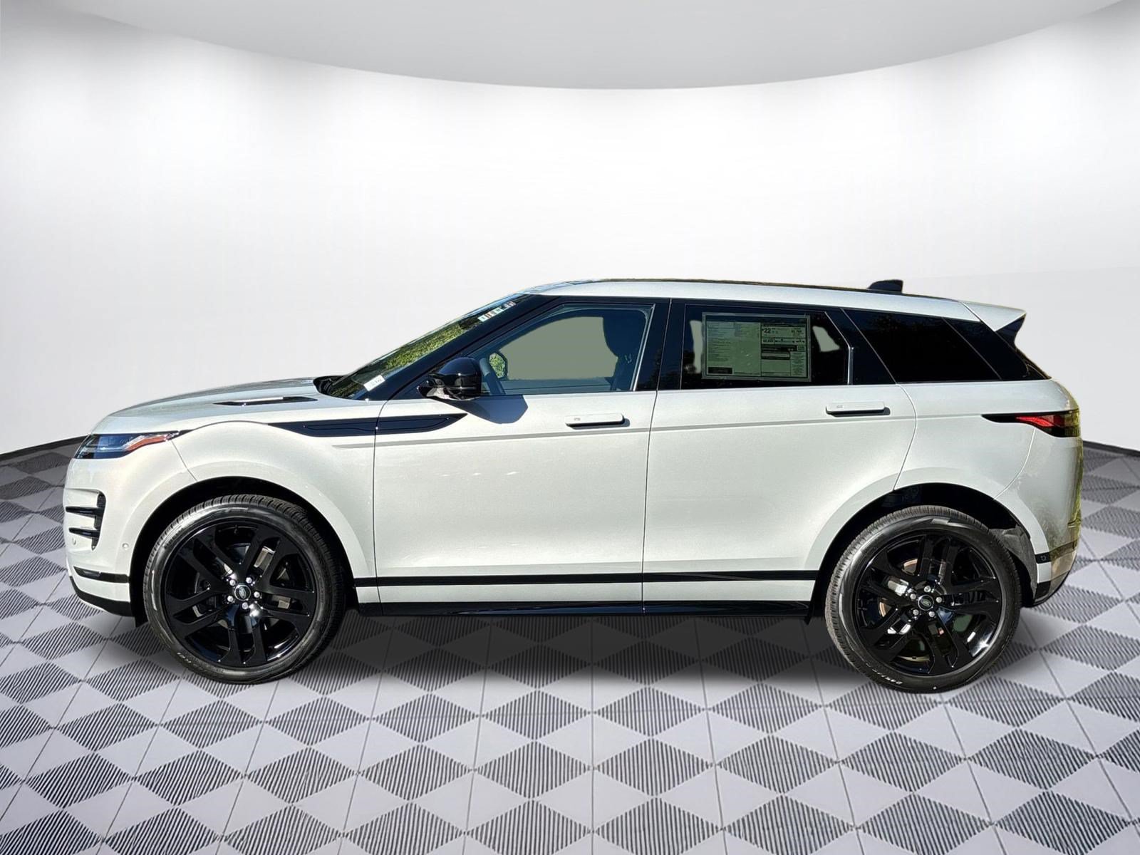 New 2026 Land Rover Range Rover Evoque Dynamic SE AWD/4WD image 2
