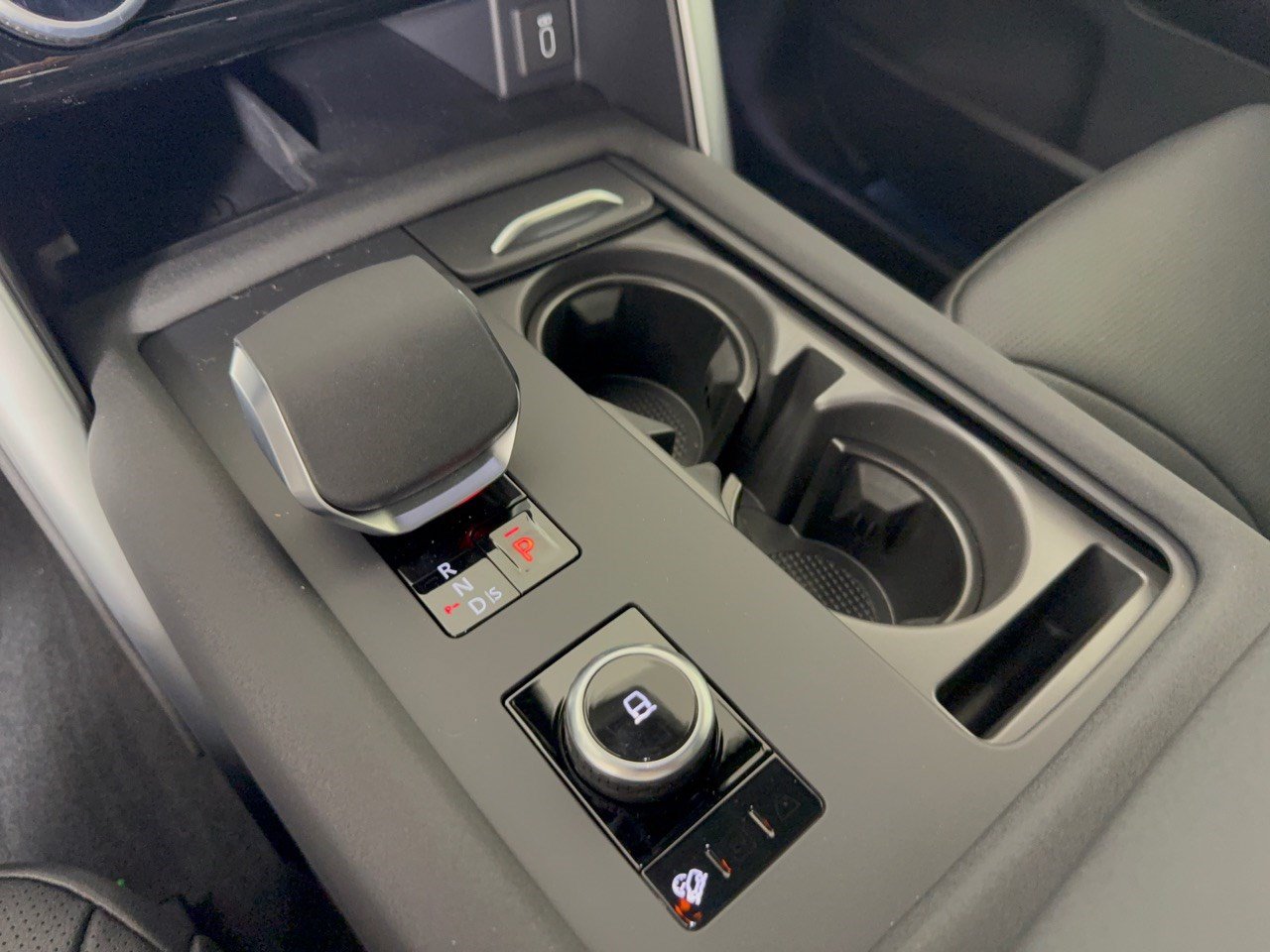 New 2026 Land Rover Discovery S AWD/4WD image 21