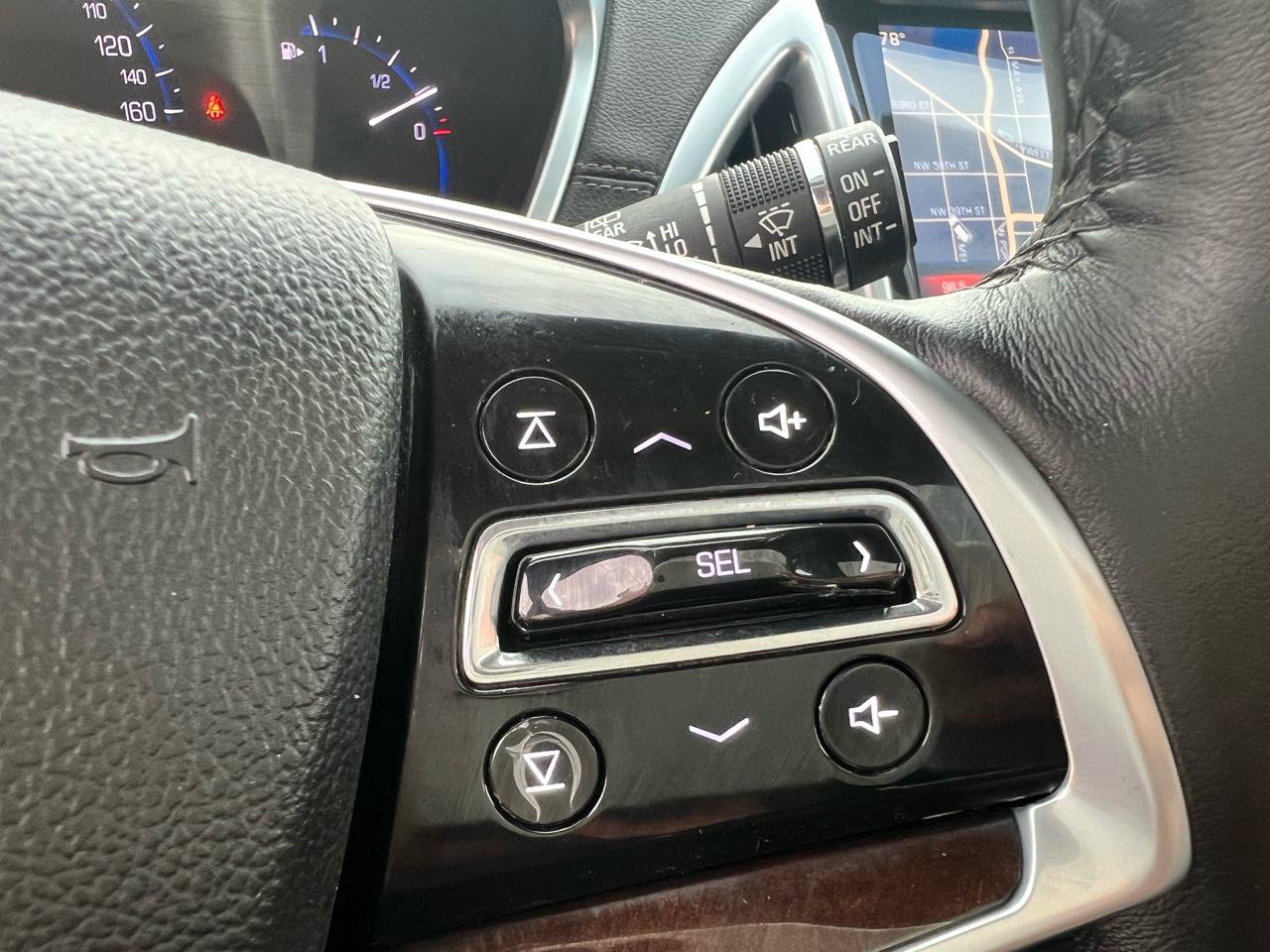 Used 2014 Cadillac SRX Luxury FWD image 9