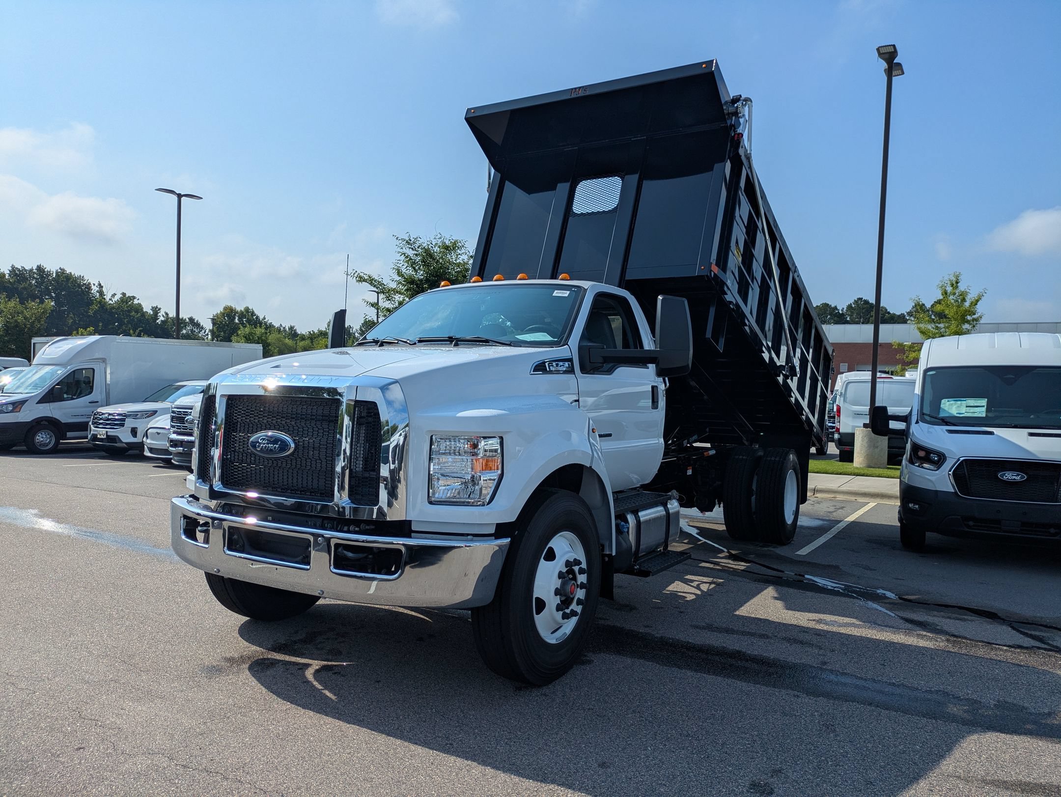 New 2027 Ford F750 2WD Regular Cab Super Duty image 29
