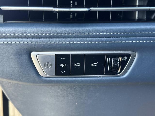 Used 2025 Cadillac Escalade IQ Luxury 2 w/ LPO, Premium Carpet Package image 19