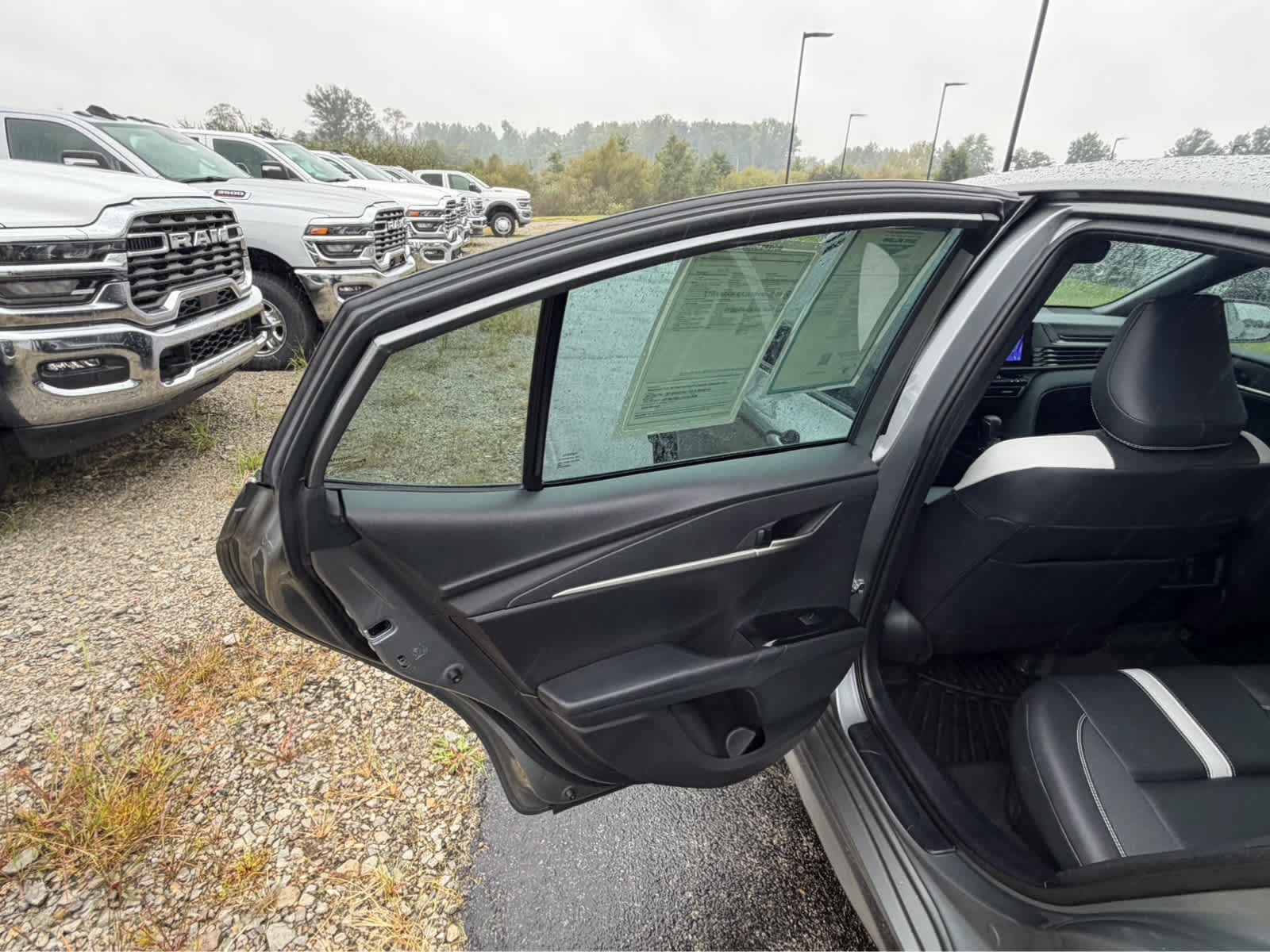 Used 2025 Toyota Camry SE w/ Convenience Package FWD image 35