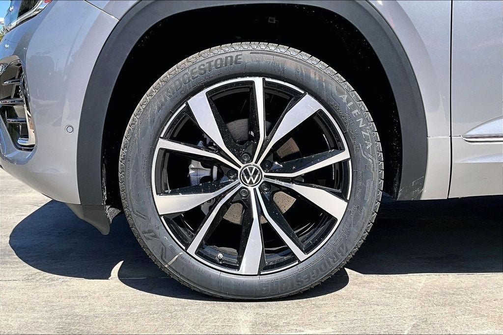 New 2026 Volkswagen Atlas SEL Premium R-Line AWD/4WD image 8