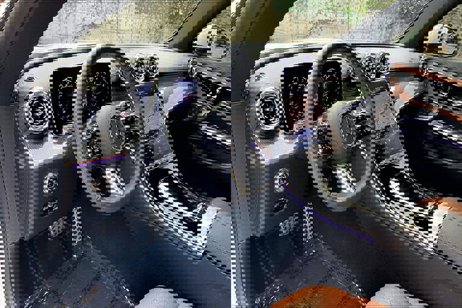 Used 2024 Mercedes-Benz CLE 300 4MATIC Coupe image 18